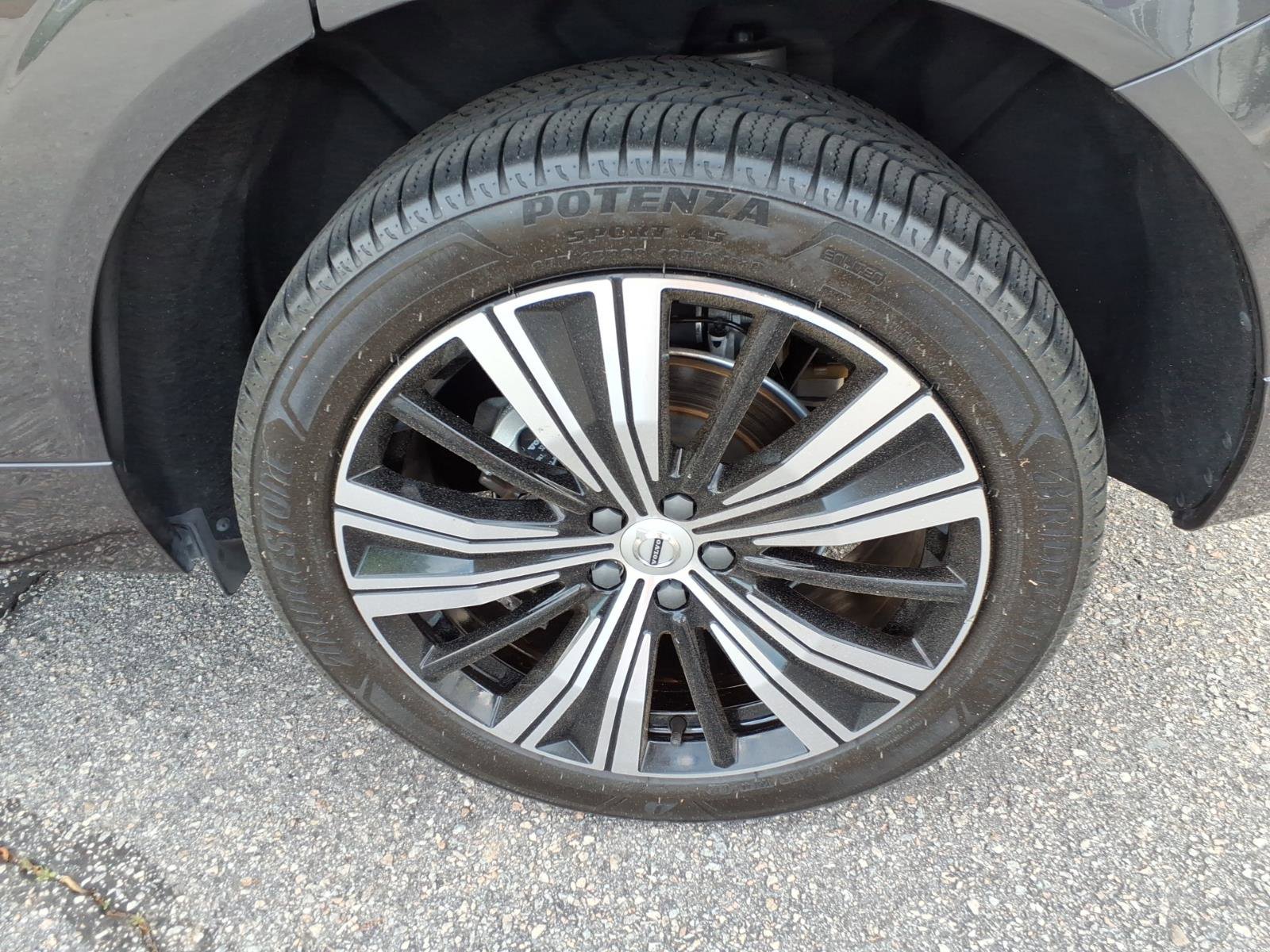 Certified 2023 Volvo XC60 B5 Plus w/ Protection Package Premier image 11