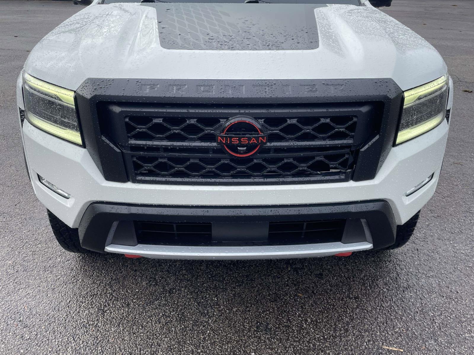 Used 2022 Nissan Frontier PRO-4X image 9