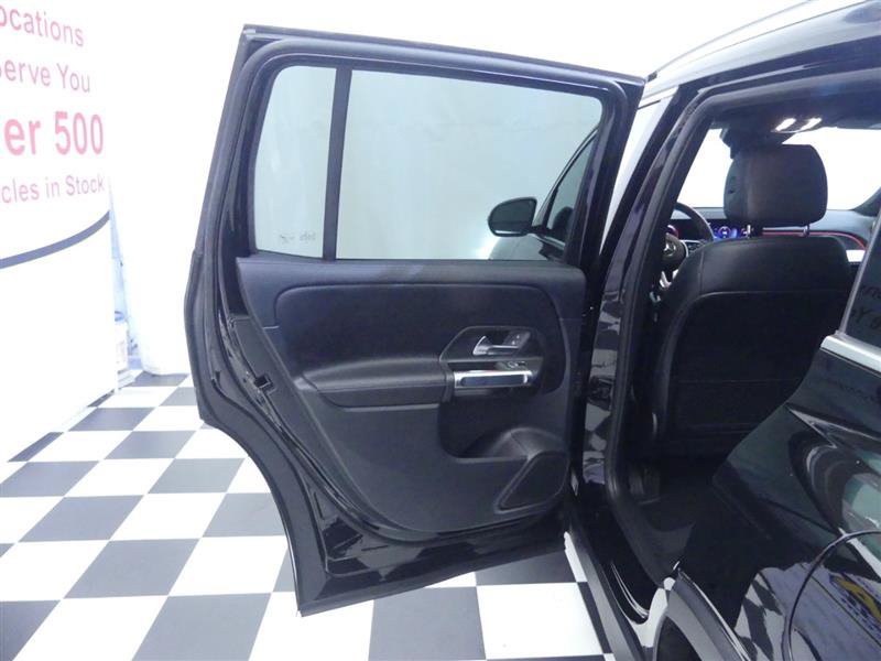 Used 2022 Mercedes-Benz GLB 250 4MATIC w/ Premium Package Lite image 26