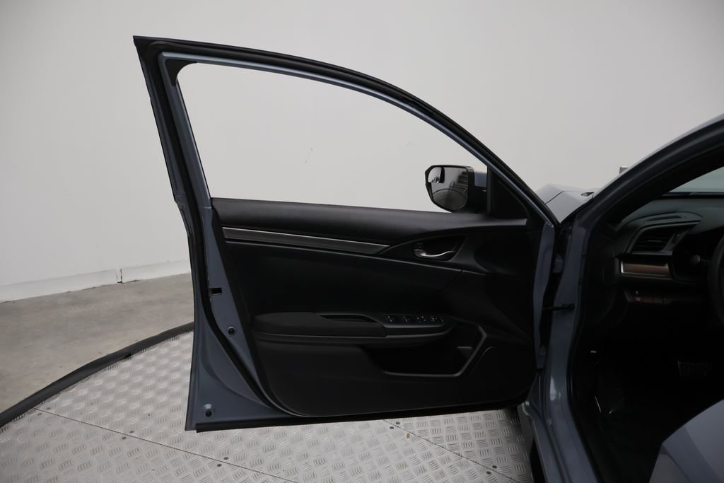 Used 2017 Honda Civic Sport image 16