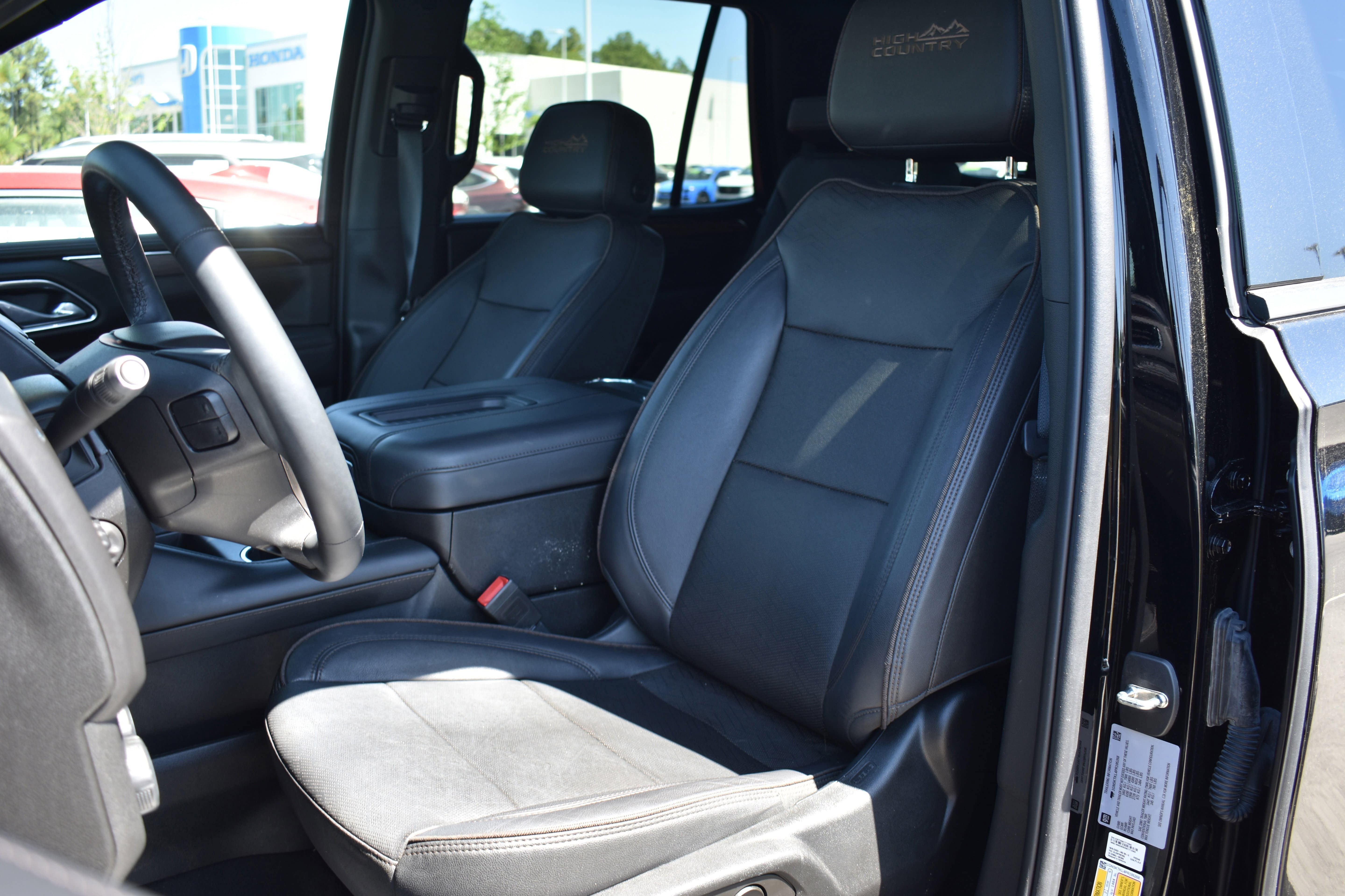 Used 2023 Chevrolet Tahoe High Country w/ Premium Package 2 AWD/4WD image 25