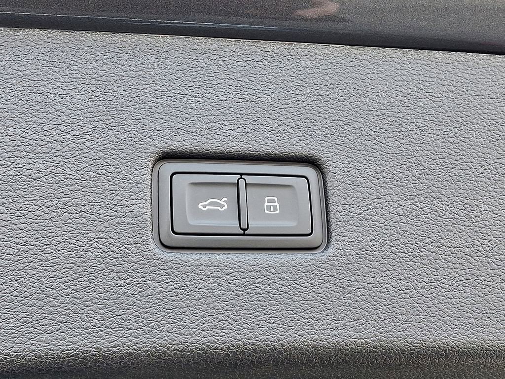 Certified 2024 Audi SQ8 Prestige AWD/4WD image 31