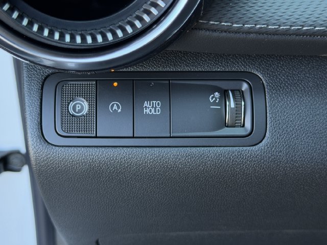 New 2027 Chevrolet Equinox LT w/ Convenience Package II FWD image 18