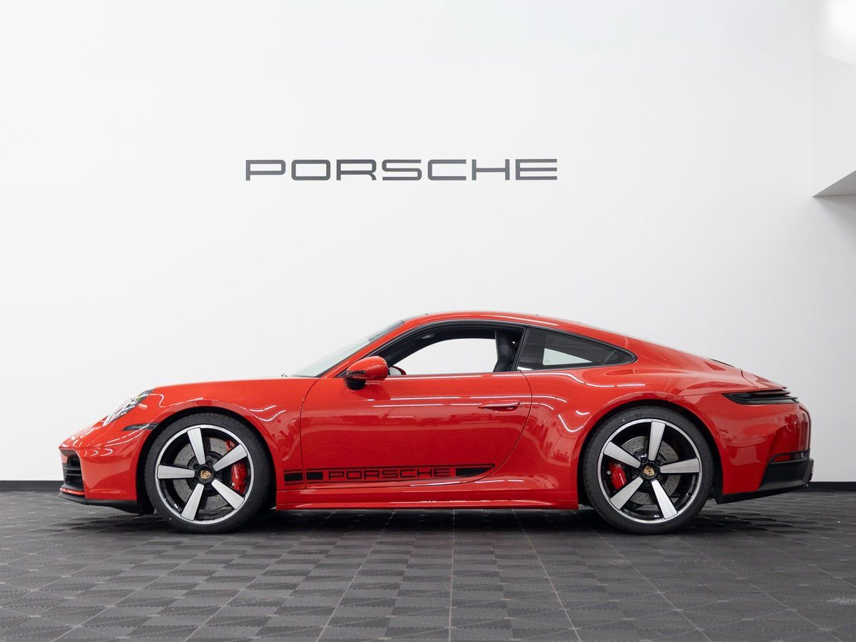 New 2026 Porsche 911 Carrera 4S image 2