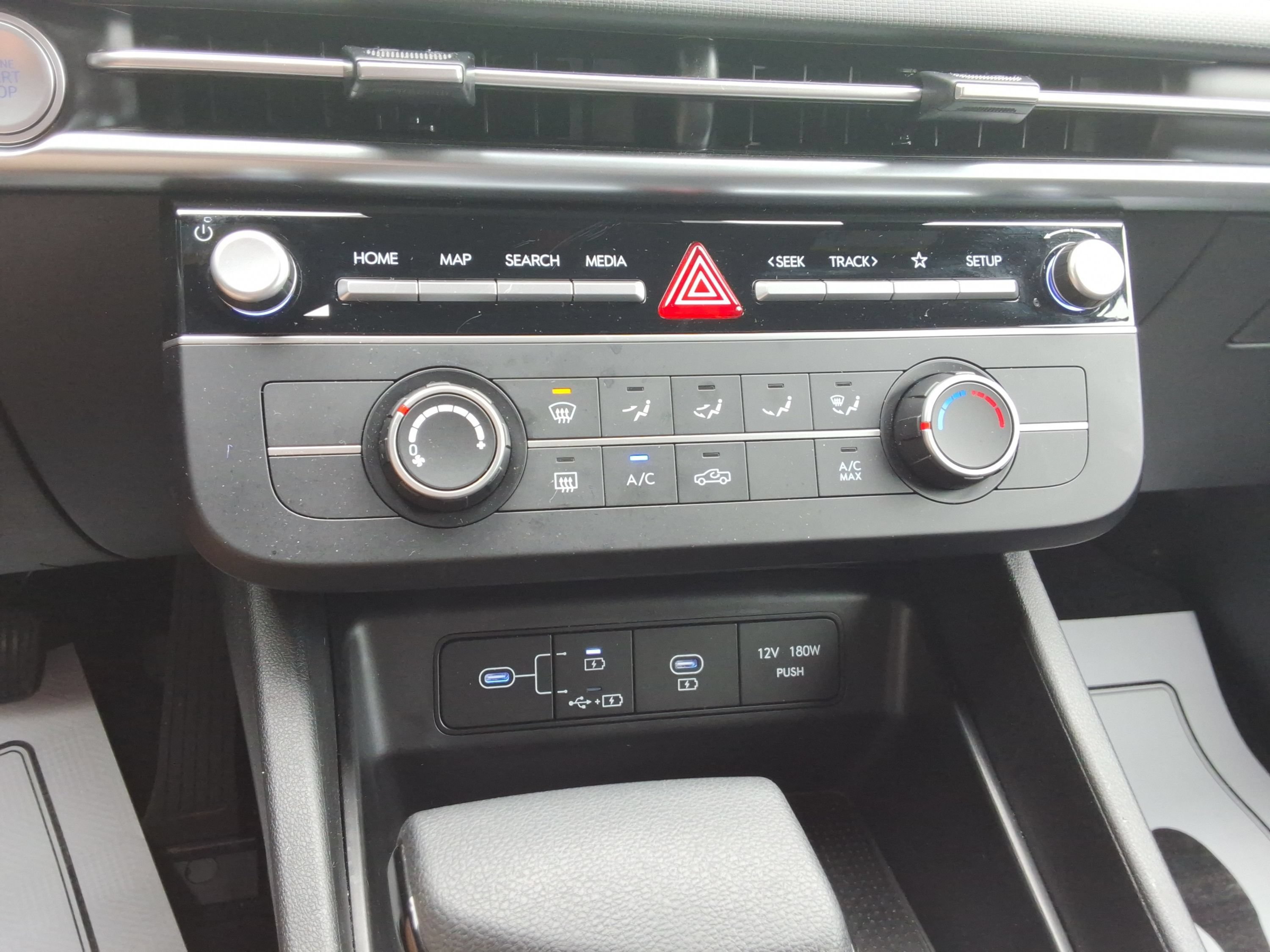 Used 2026 Hyundai Santa Cruz SE AWD/4WD image 30