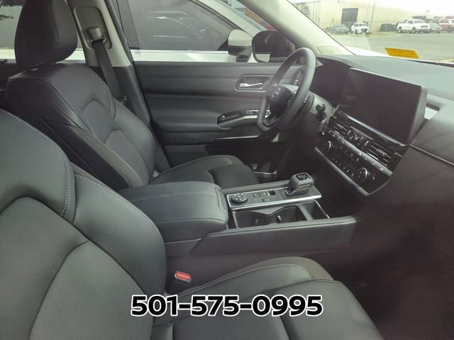 Used 2026 Nissan Pathfinder SL w/ SL Premium Package AWD/4WD image 10