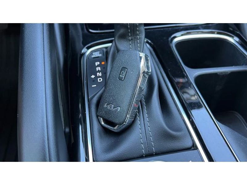Used 2022 Kia Telluride S image 55