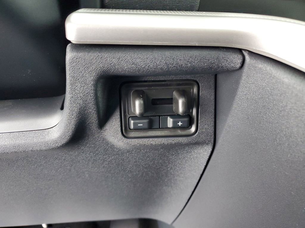 New 2026 Ford Expedition Active image 19