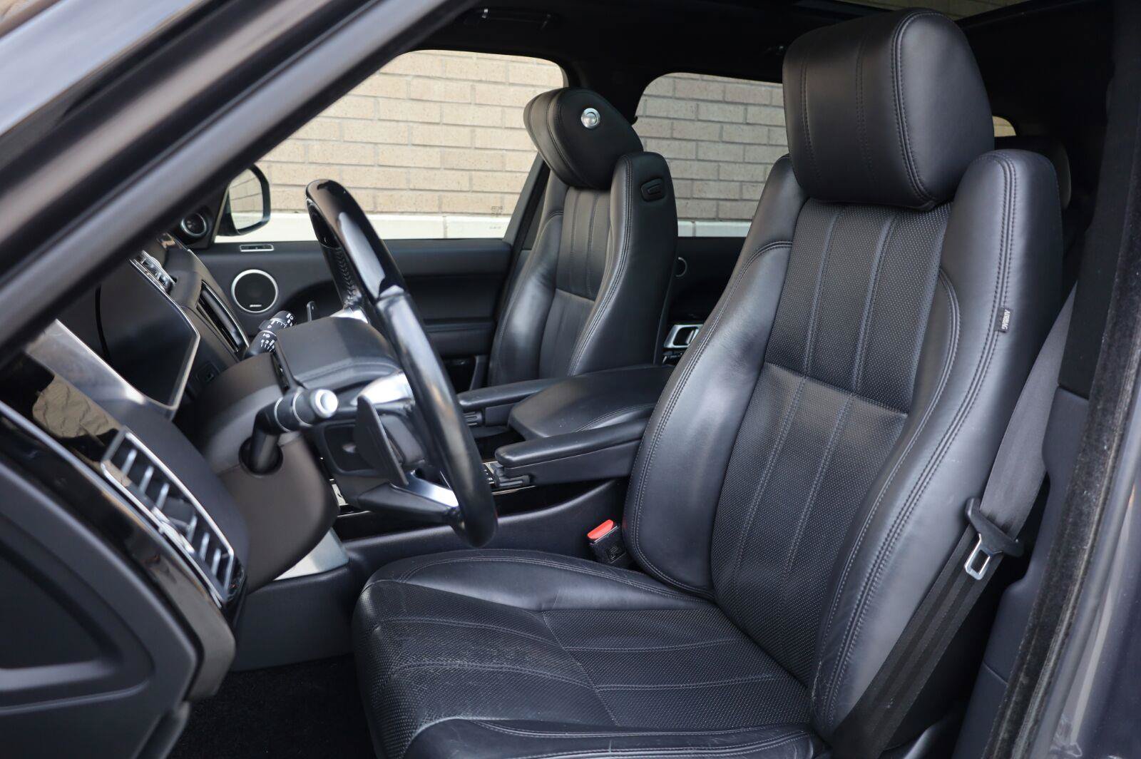 Used 2016 Land Rover Range Rover Supercharged AWD/4WD image 19