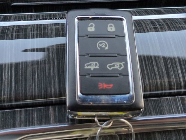 Certified 2022 Jeep Wagoneer Series III w/ Premium Group I image 34