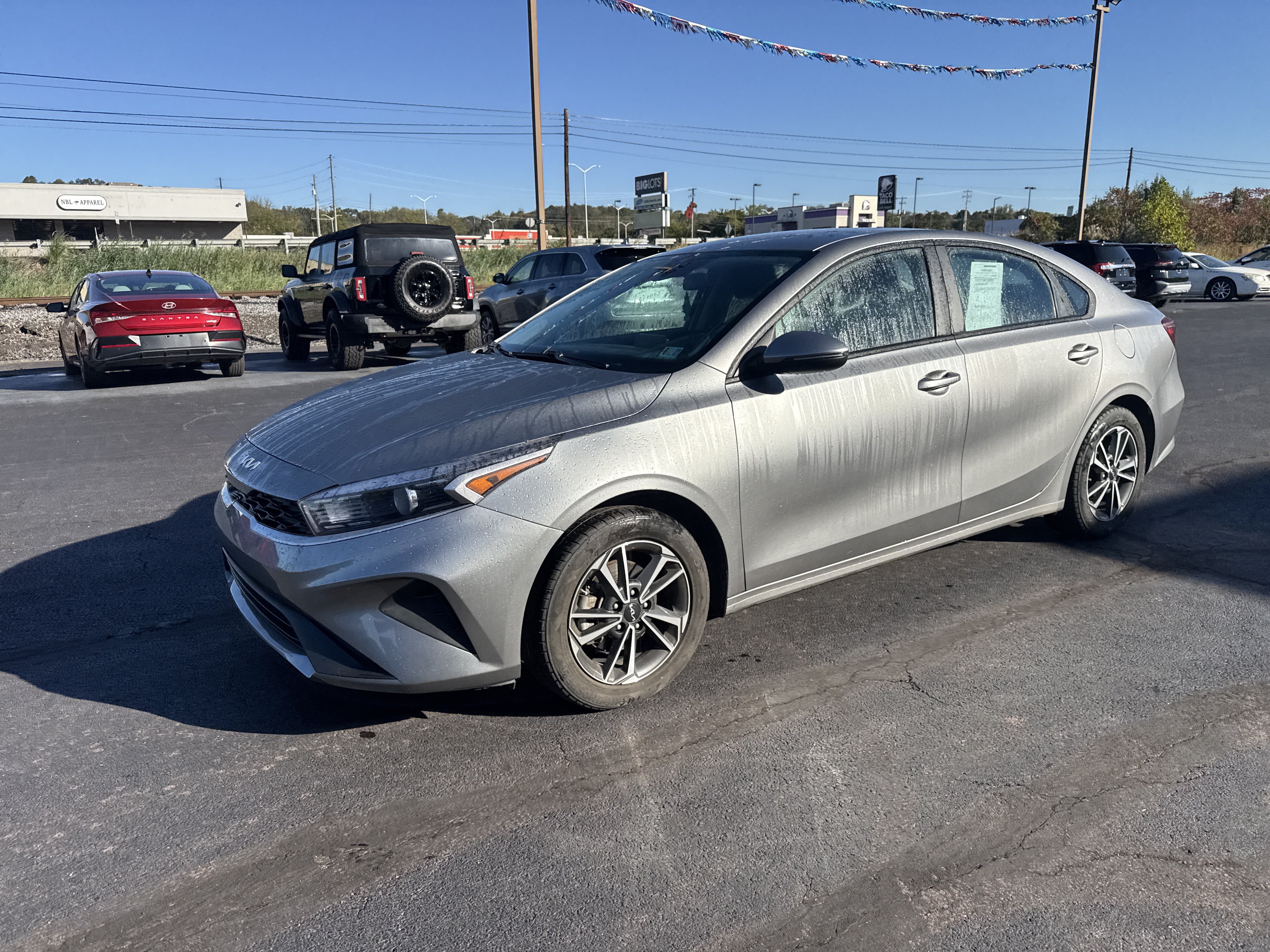 Used 2023 Kia Forte LXS w/ LXS Technology Package FWD image 8