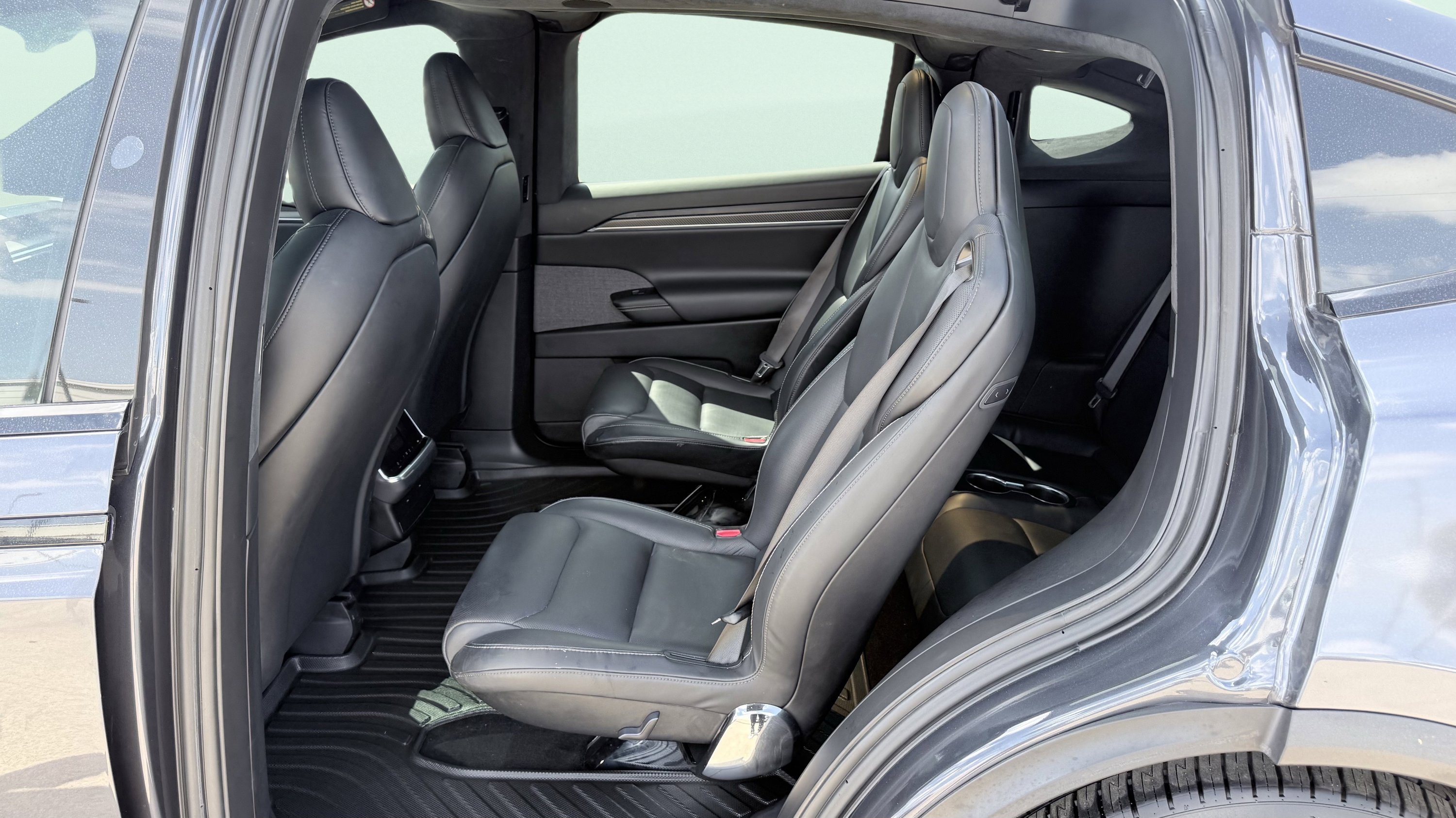 Used 2023 Tesla Model X Plaid image 29