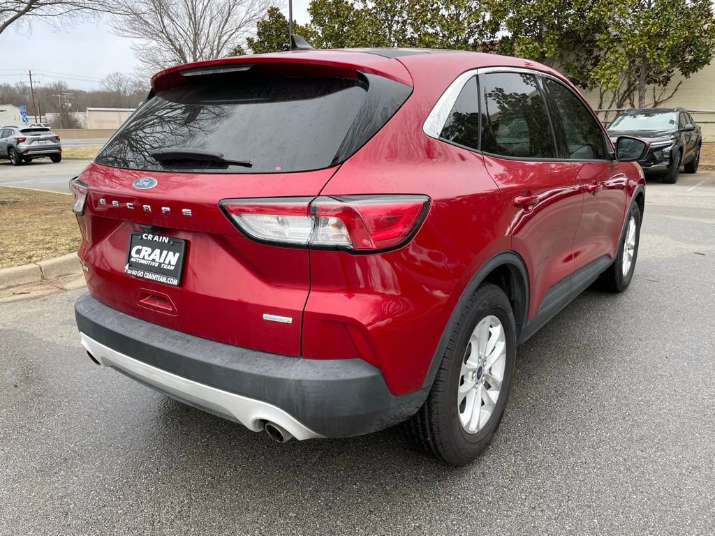 Used 2020 Ford Escape SE image 8
