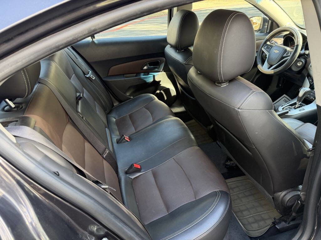 Used 2015 Chevrolet Cruze LT image 17