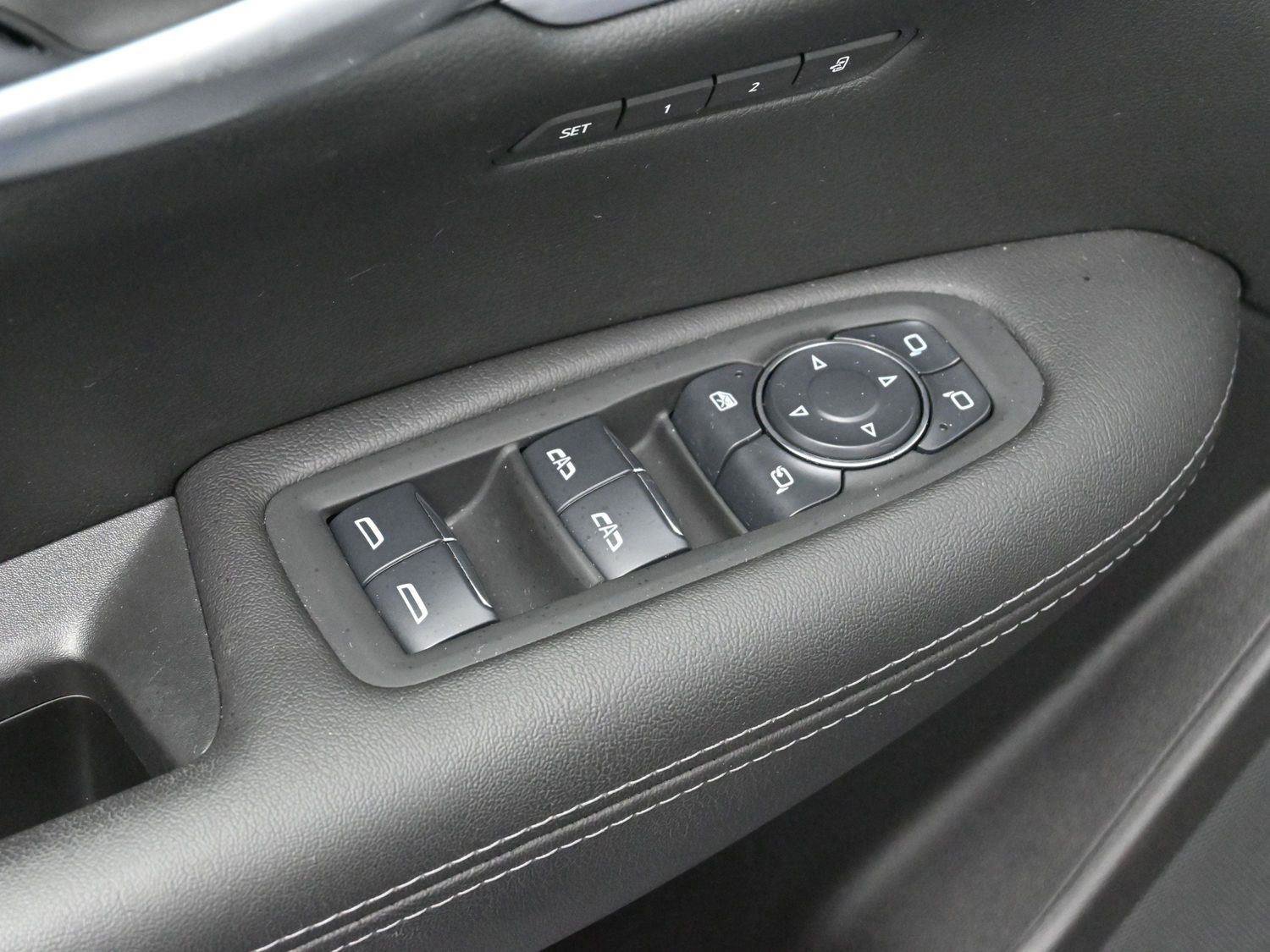 Certified 2025 Cadillac XT5 Premium Luxury image 11