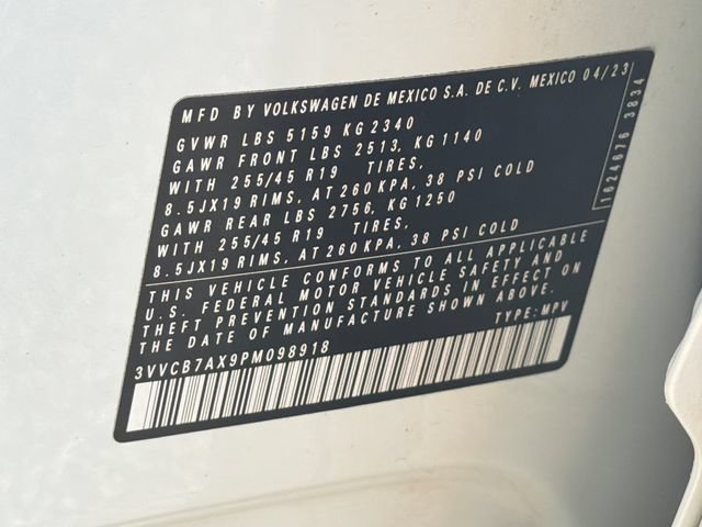 Used 2023 Volkswagen Tiguan SE R-Line FWD image 36