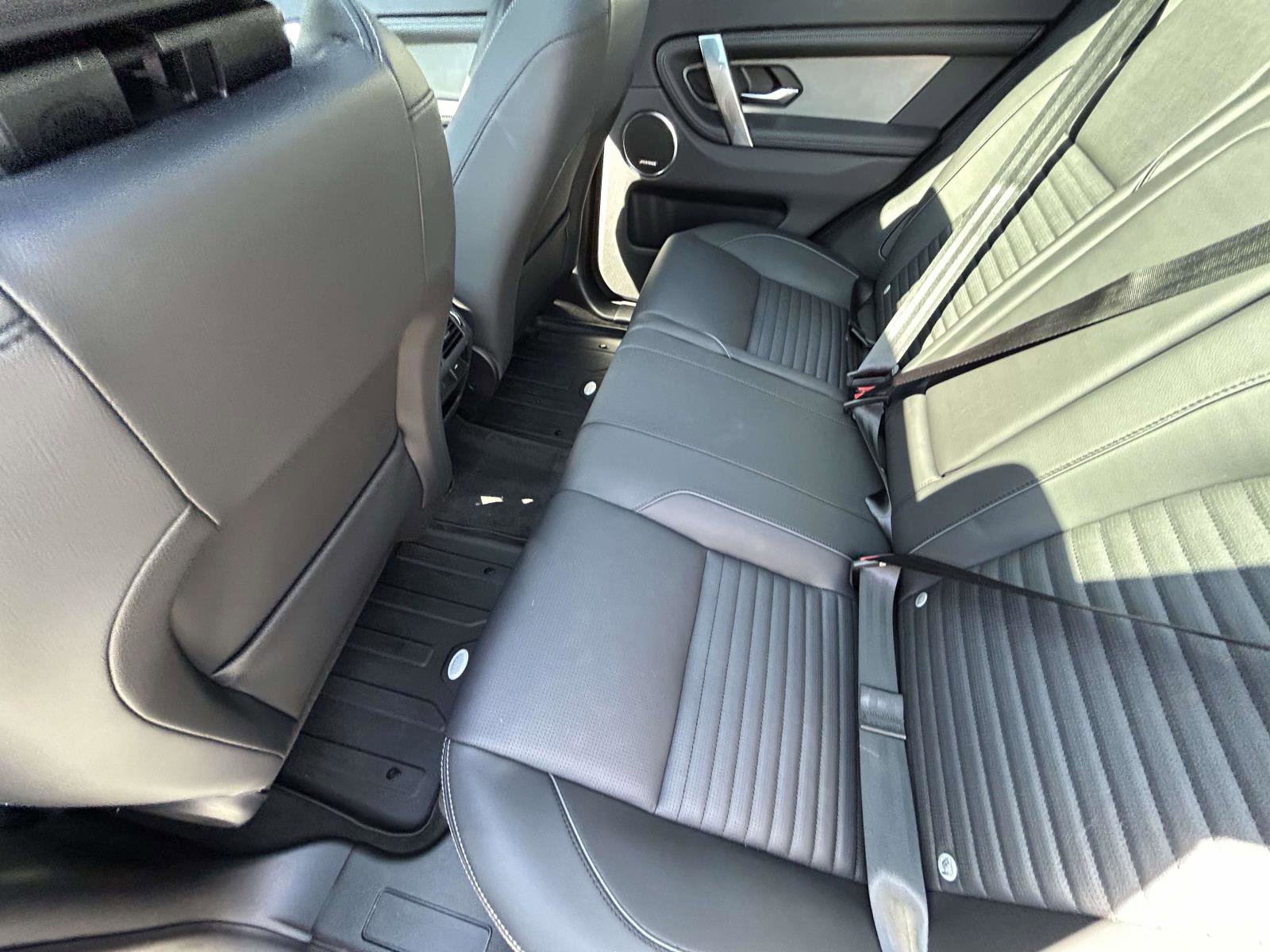 Used 2025 Land Rover Discovery Sport Dynamic SE image 12