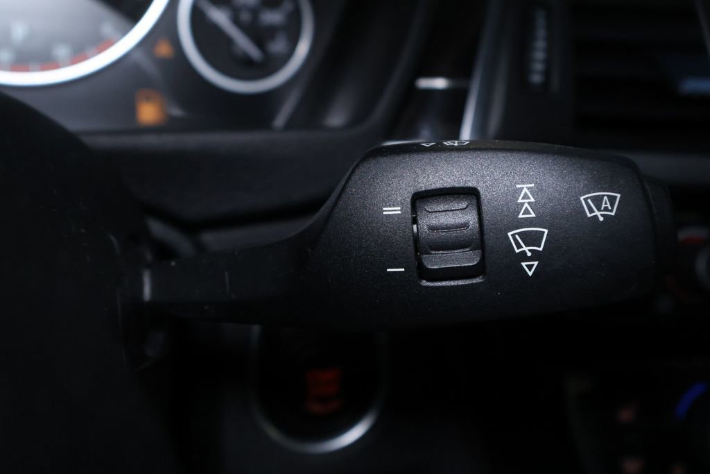 Used 2017 BMW 340i Gran Turismo xDrive image 28