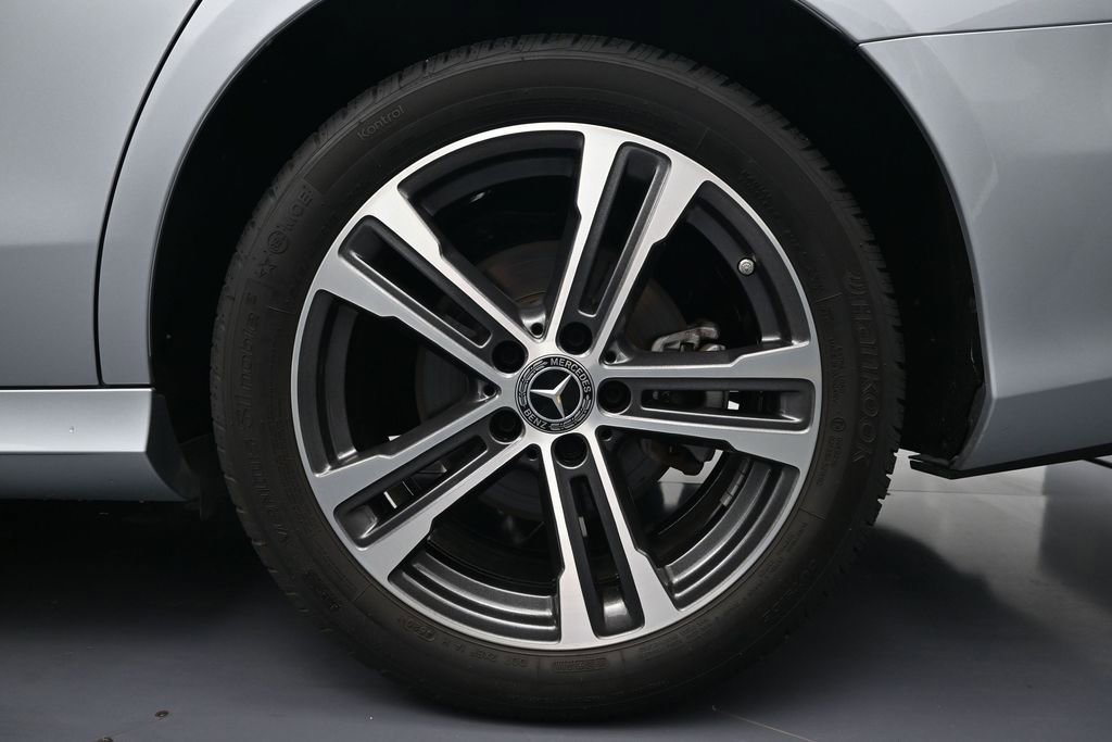 Used 2021 Mercedes-Benz E 350 4MATIC Sedan image 26