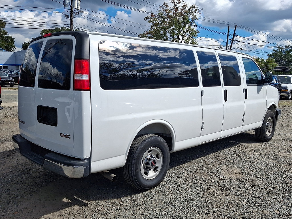 Used 2026 GMC Savana 3500 LT w/ LT Preferred Equipment Group RWD image 8