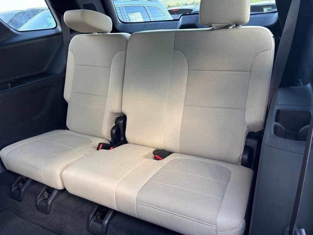 Used 2023 Chevrolet Traverse LT w/ LPO, Cargo Package AWD/4WD image 16