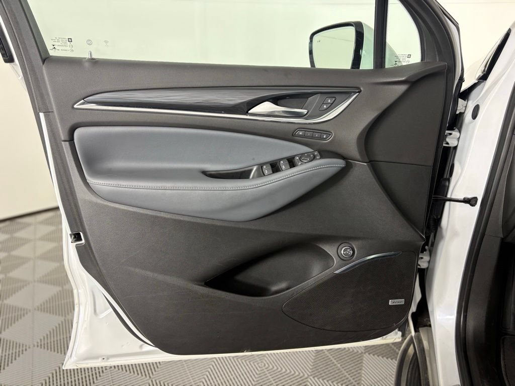 Used 2022 Buick Enclave Premium FWD image 16