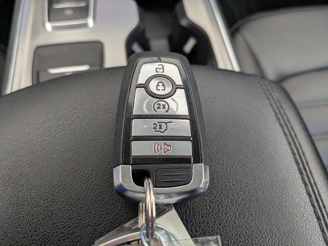 Certified 2022 Ford Edge SEL w/ Convenience Package image 29