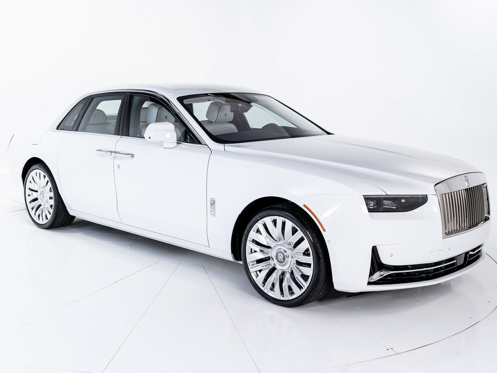 New 2025 Rolls-Royce Ghost image 7
