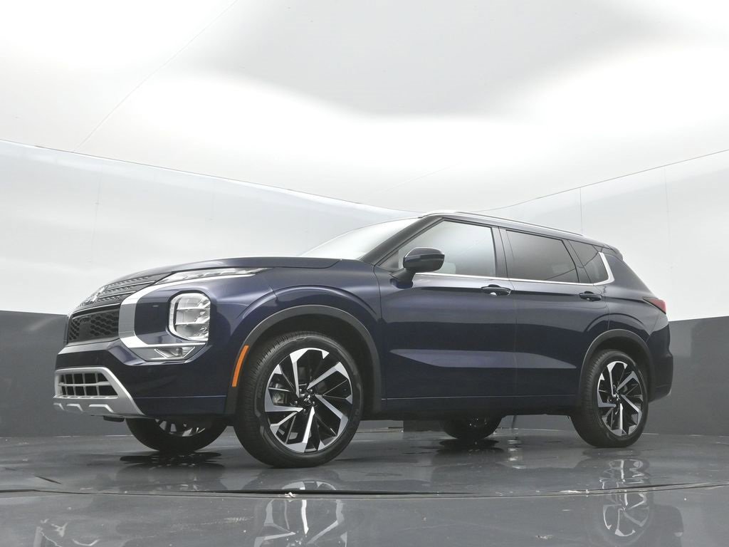 Used 2024 Mitsubishi Outlander SEL image 11