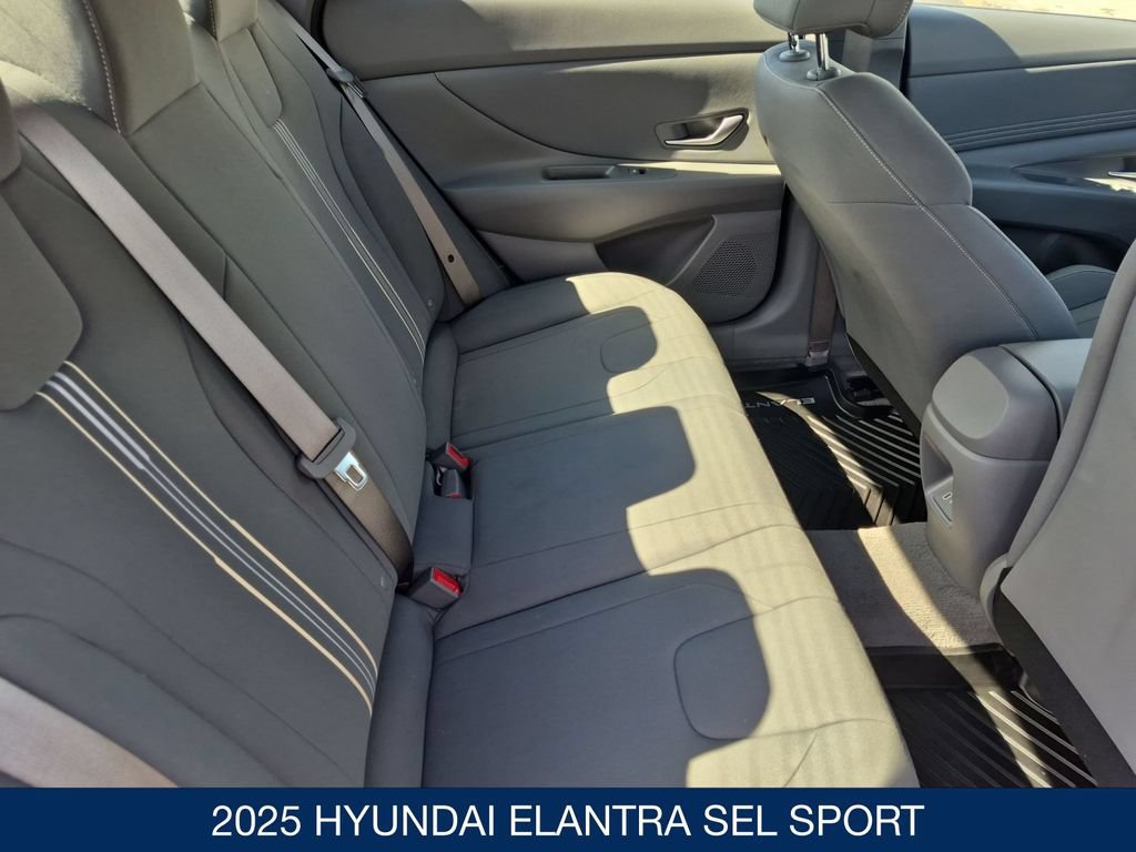 Certified 2025 Hyundai Elantra Sport FWD image 29