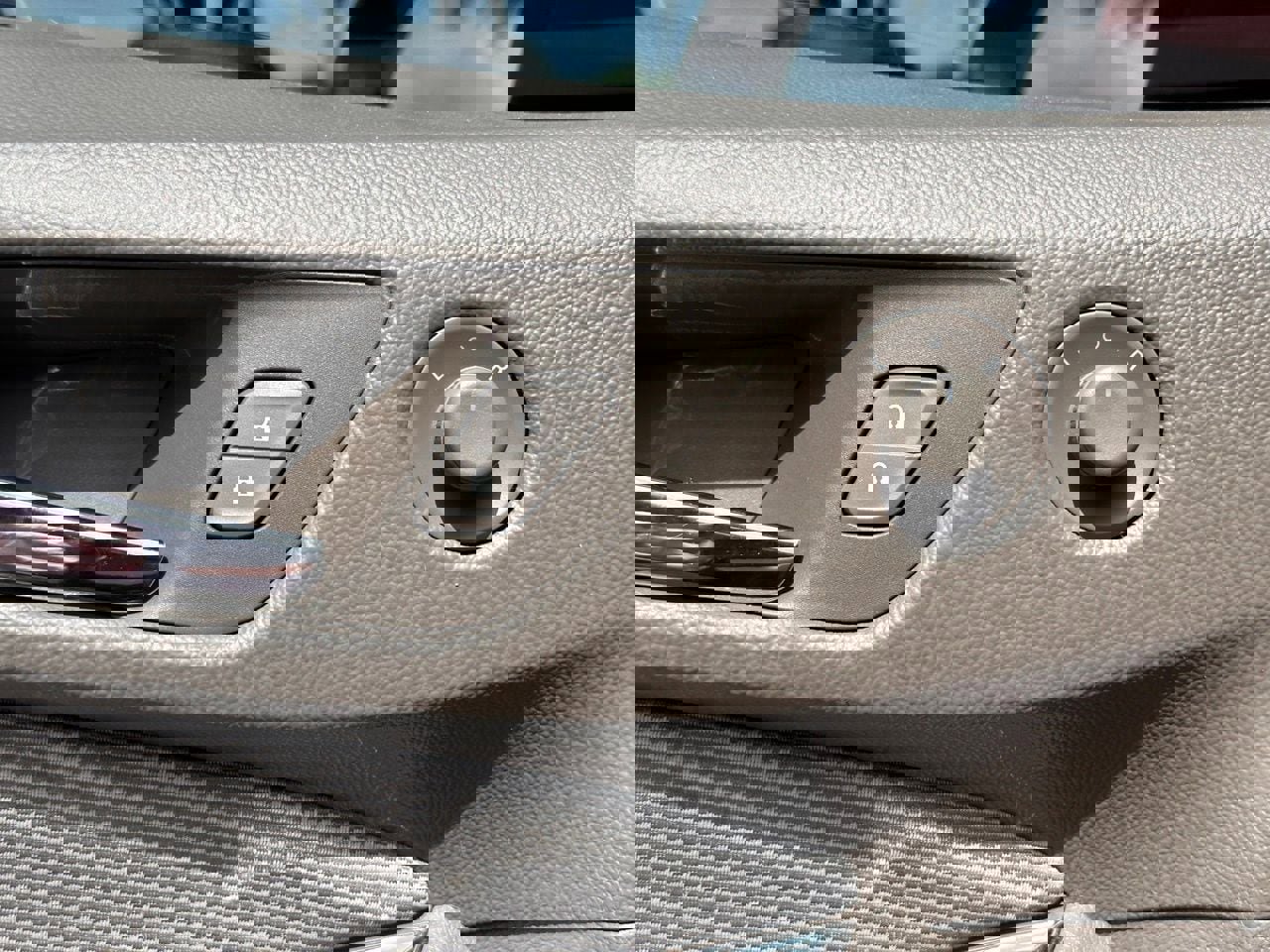 Used 2018 Chevrolet Cruze LT image 22