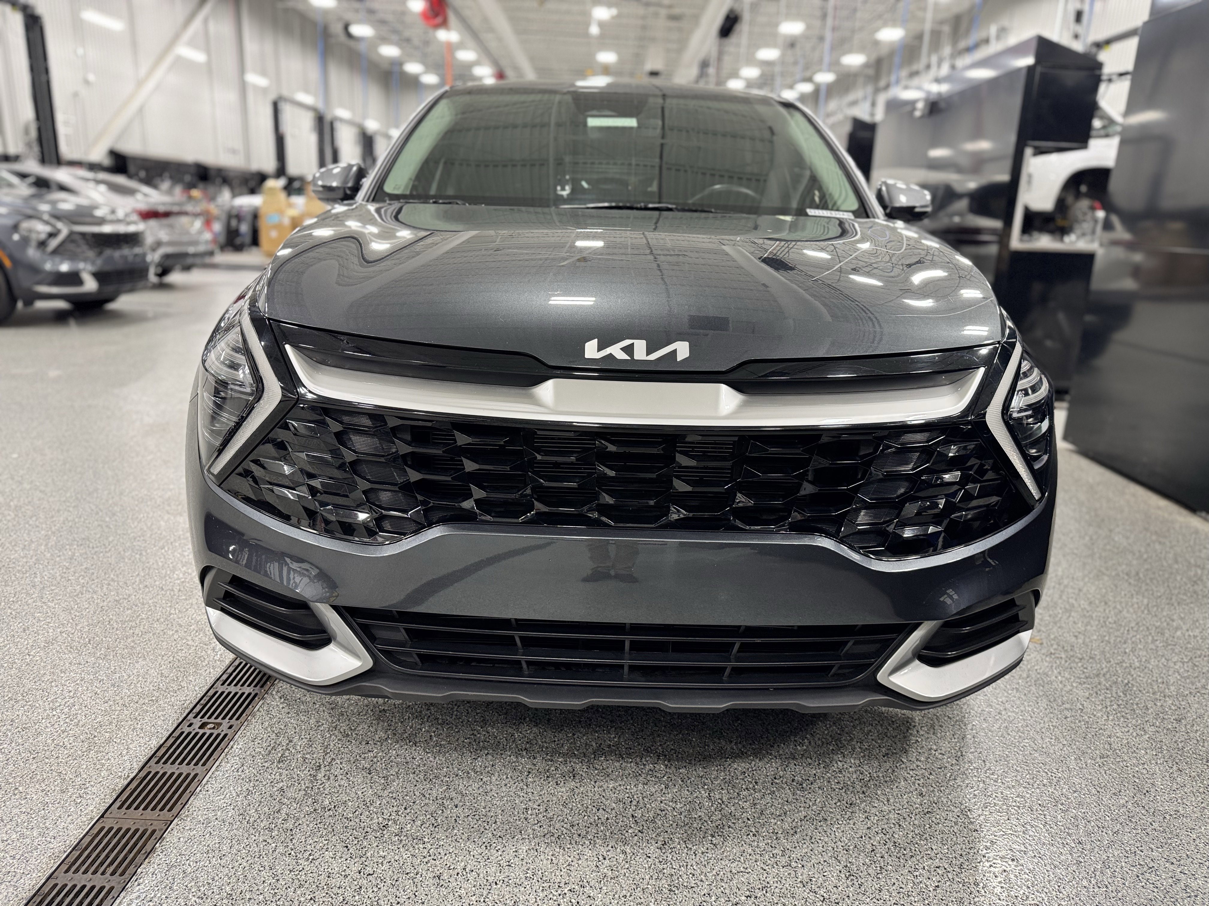 Used 2024 Kia Sportage EX image 32