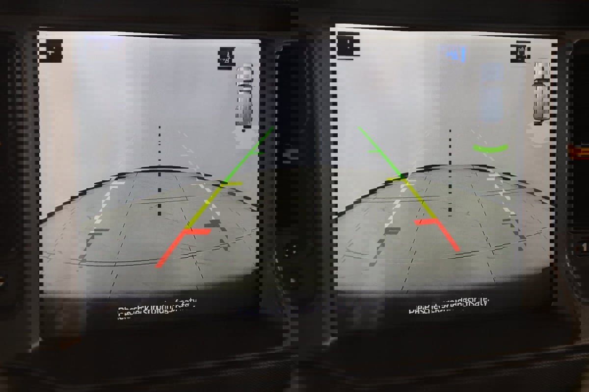 Used 2024 Ford Bronco Badlands image 10