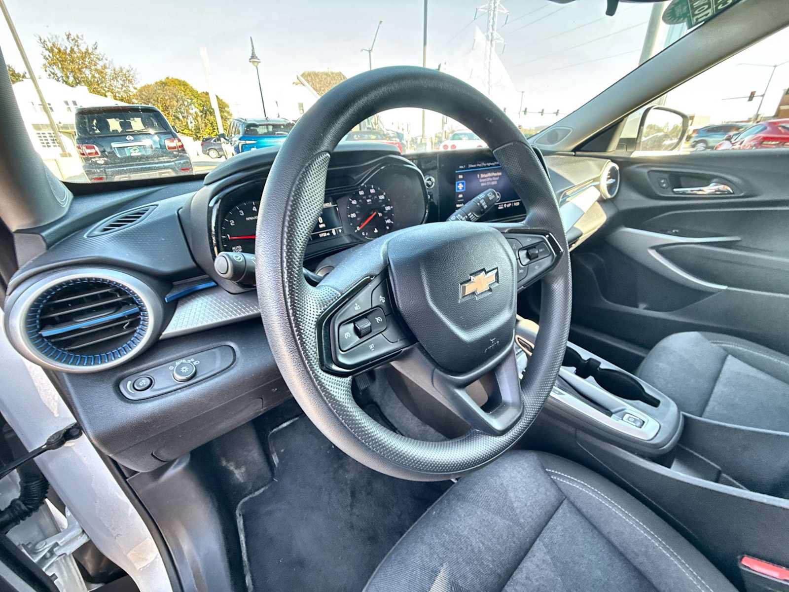 Certified 2024 Chevrolet Trax LS w/ LS Convenience Package FWD image 10