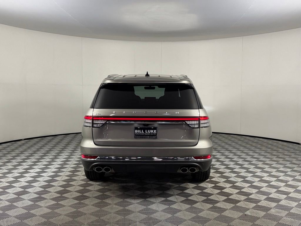 Used 2023 Lincoln Aviator Reserve w/ Equipment Group 201A image 8