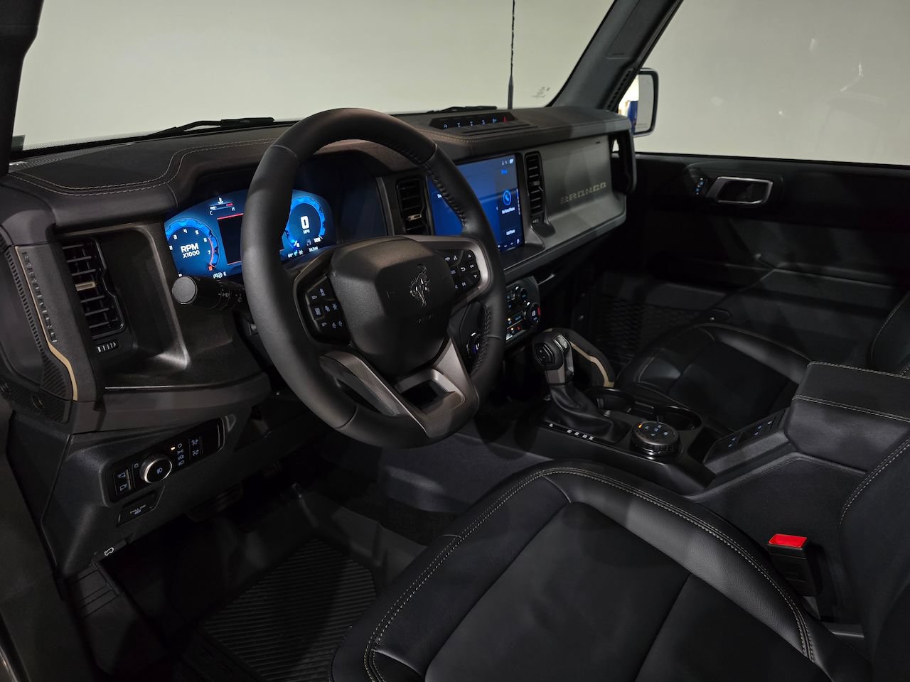 New 2025 Ford Bronco Badlands AWD/4WD image 17