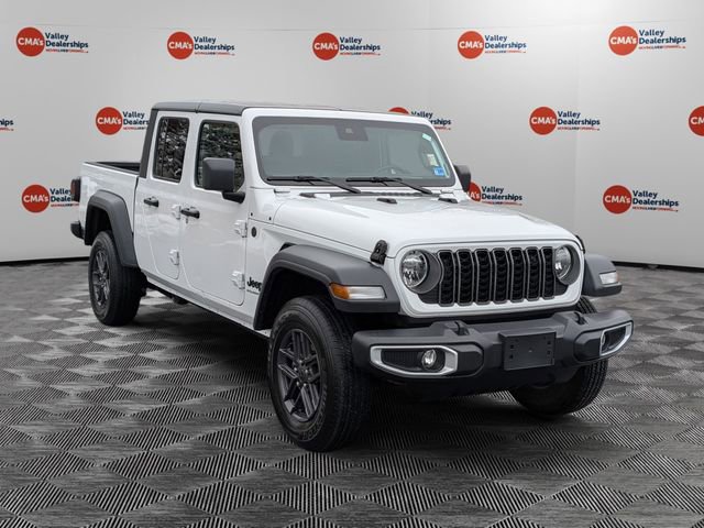 Certified 2025 Jeep Gladiator Sport image 3