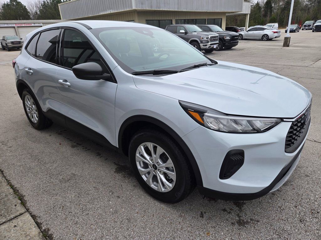 Used 2025 Ford Escape Active image 2