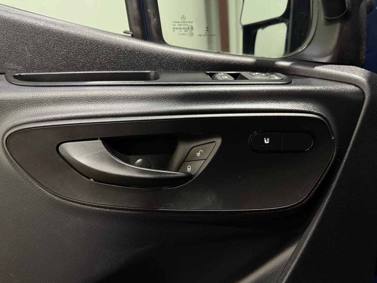 Used 2024 Mercedes-Benz Sprinter 2500 image 18