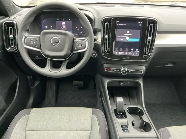 New 2026 Volvo XC40 B4 Core FWD image 12
