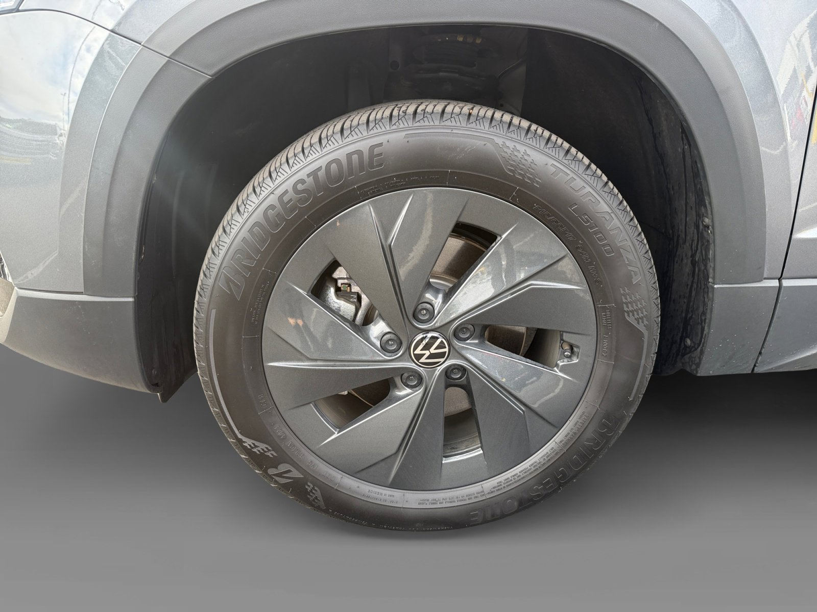 Certified 2025 Volkswagen Taos S FWD image 9