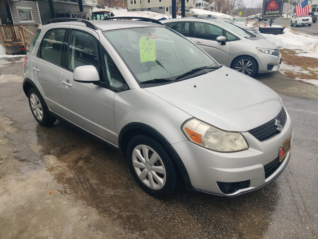 Used 2011 Suzuki SX4 AWD Hatchback image 8