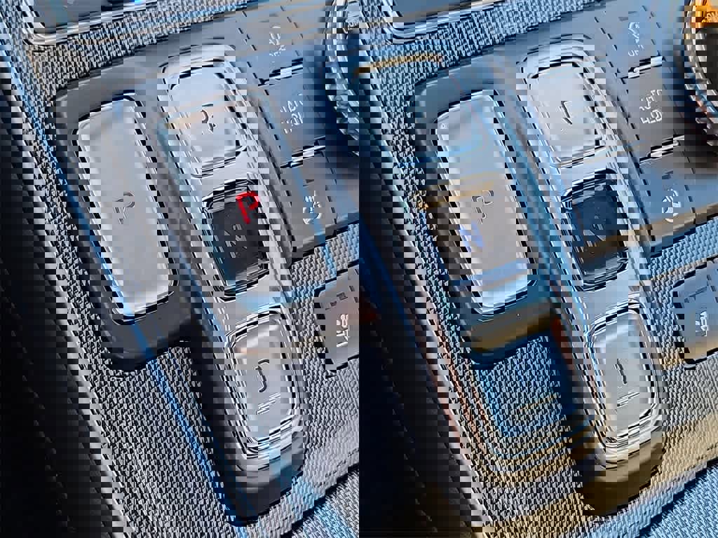 Used 2023 Hyundai Santa Fe Limited image 13