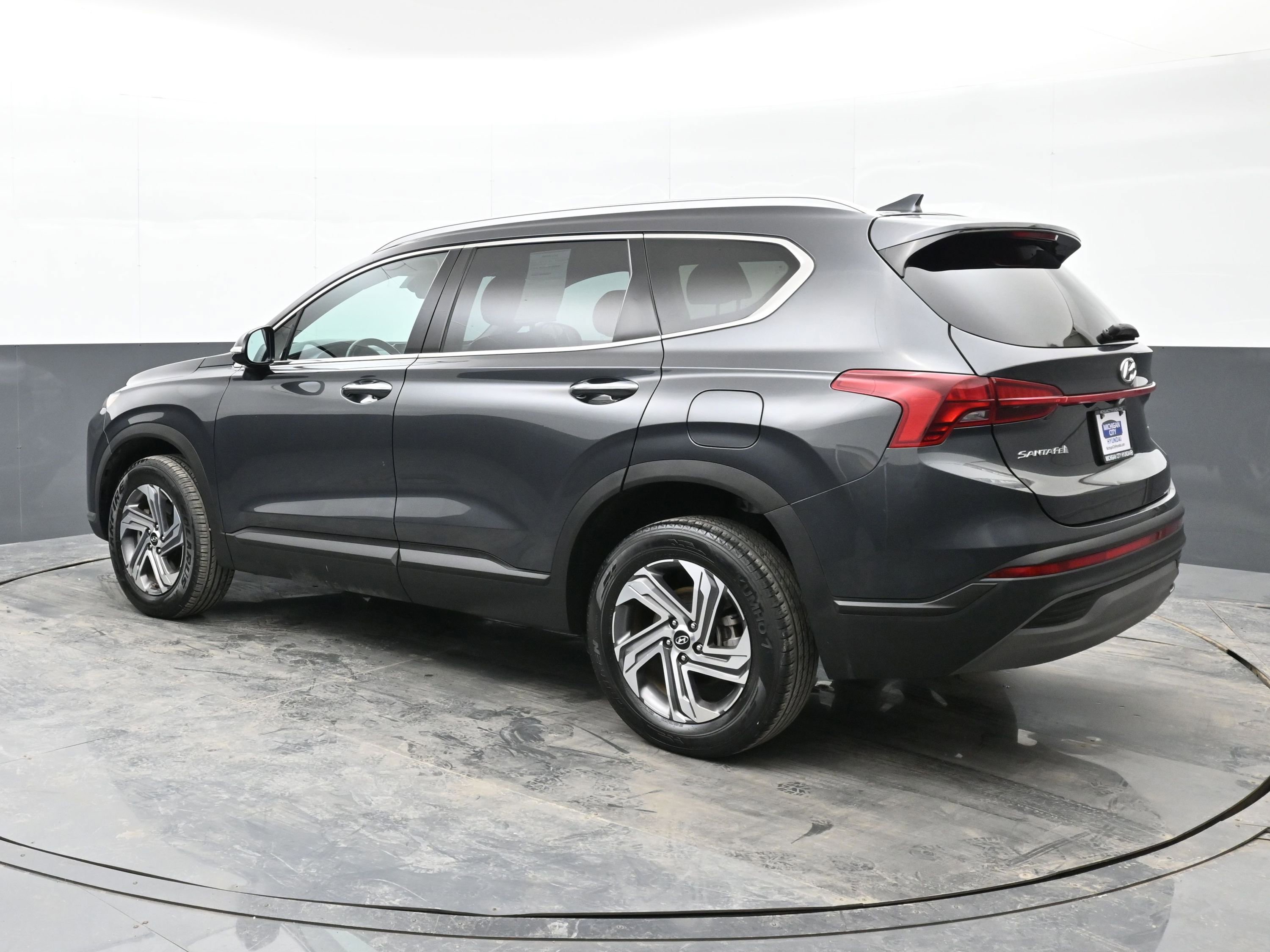 Used 2023 Hyundai Santa Fe SEL image 6