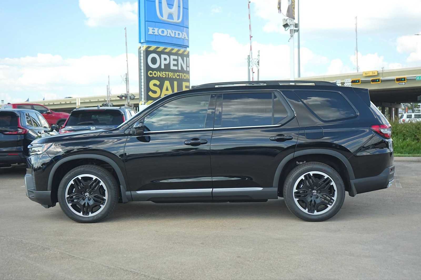New 2026 Honda Pilot image 3