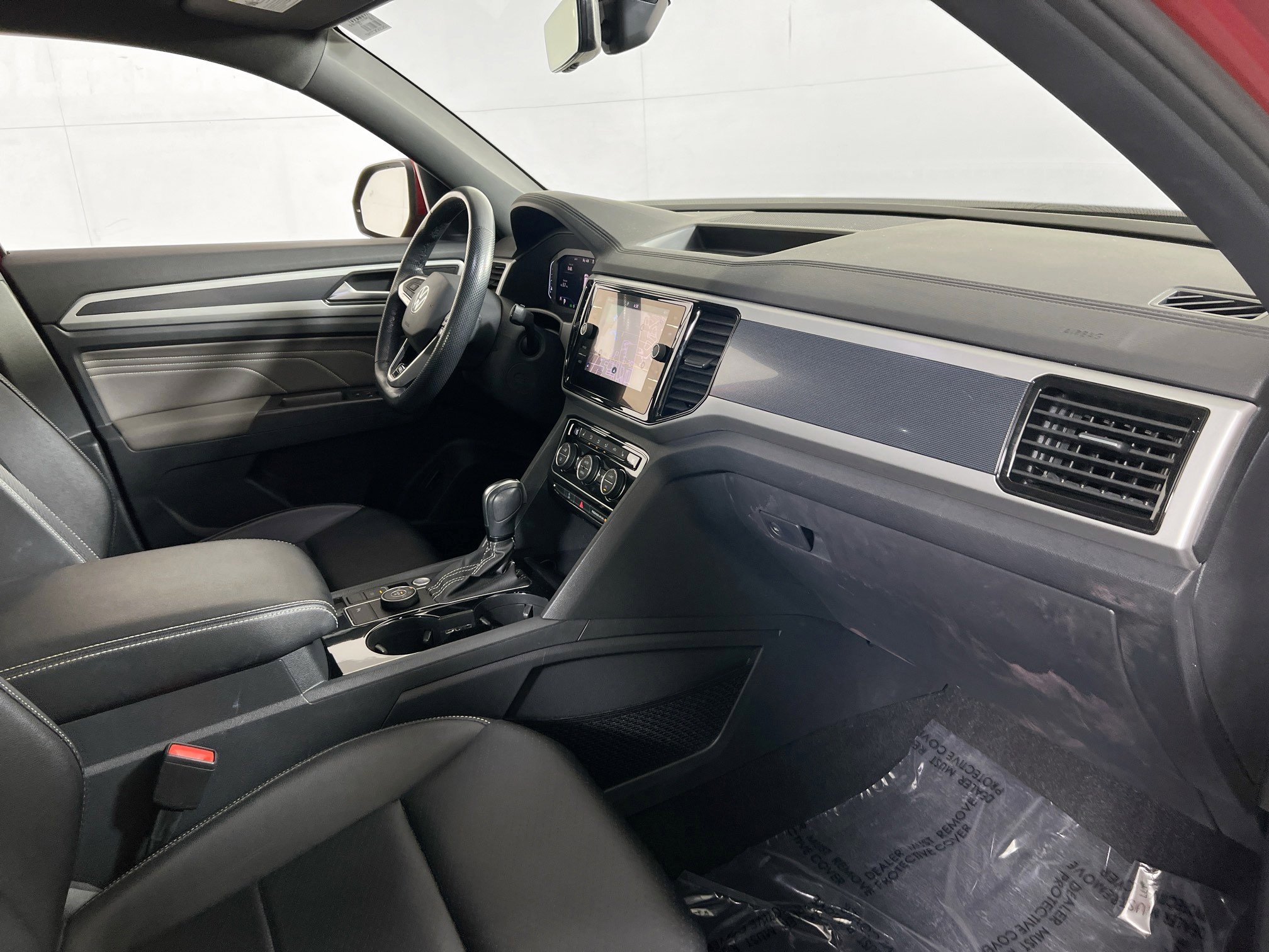 Used 2022 Volkswagen Atlas Cross Sport SEL R-Line image 29