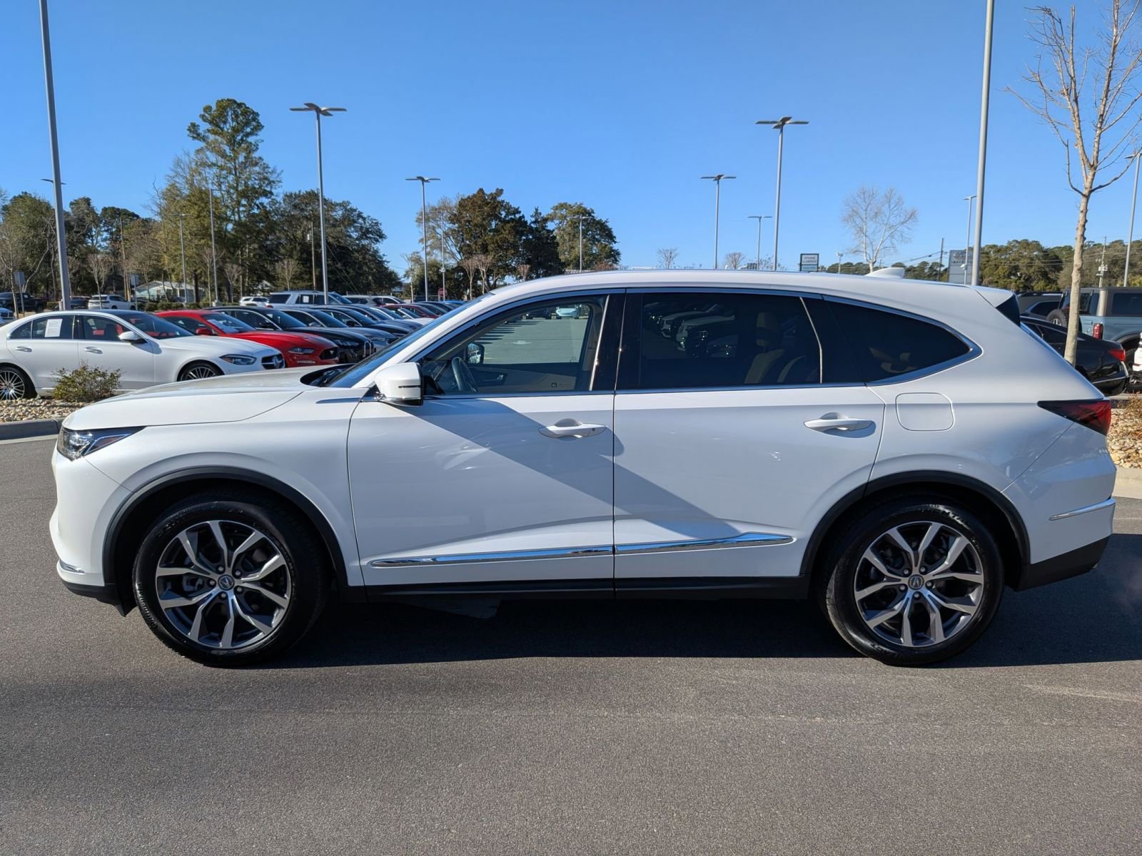 Used 2023 Acura MDX SH-AWD w/ Technology Package image 6