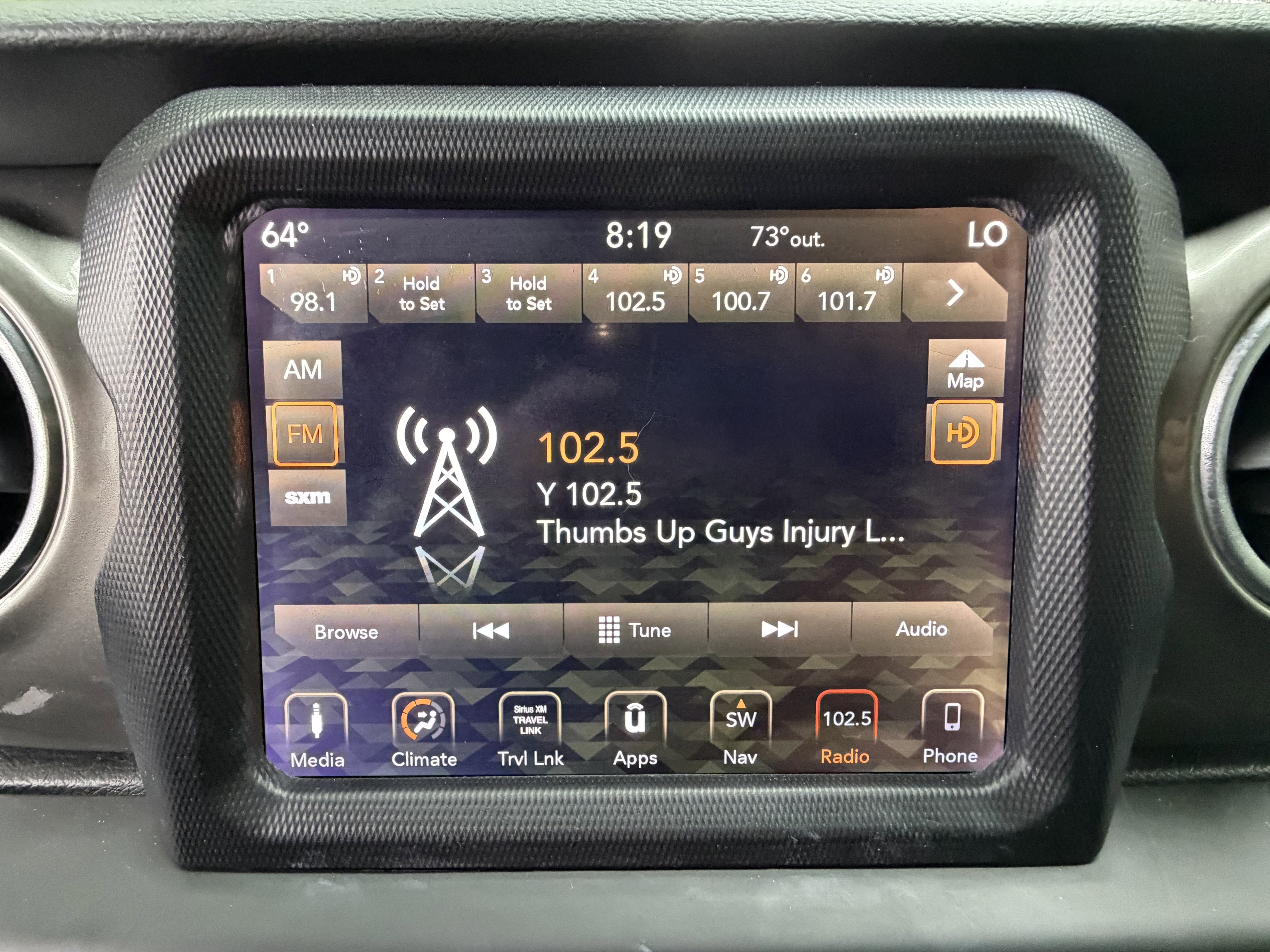 Used 2018 Jeep Wrangler Unlimited Sahara AWD/4WD image 25