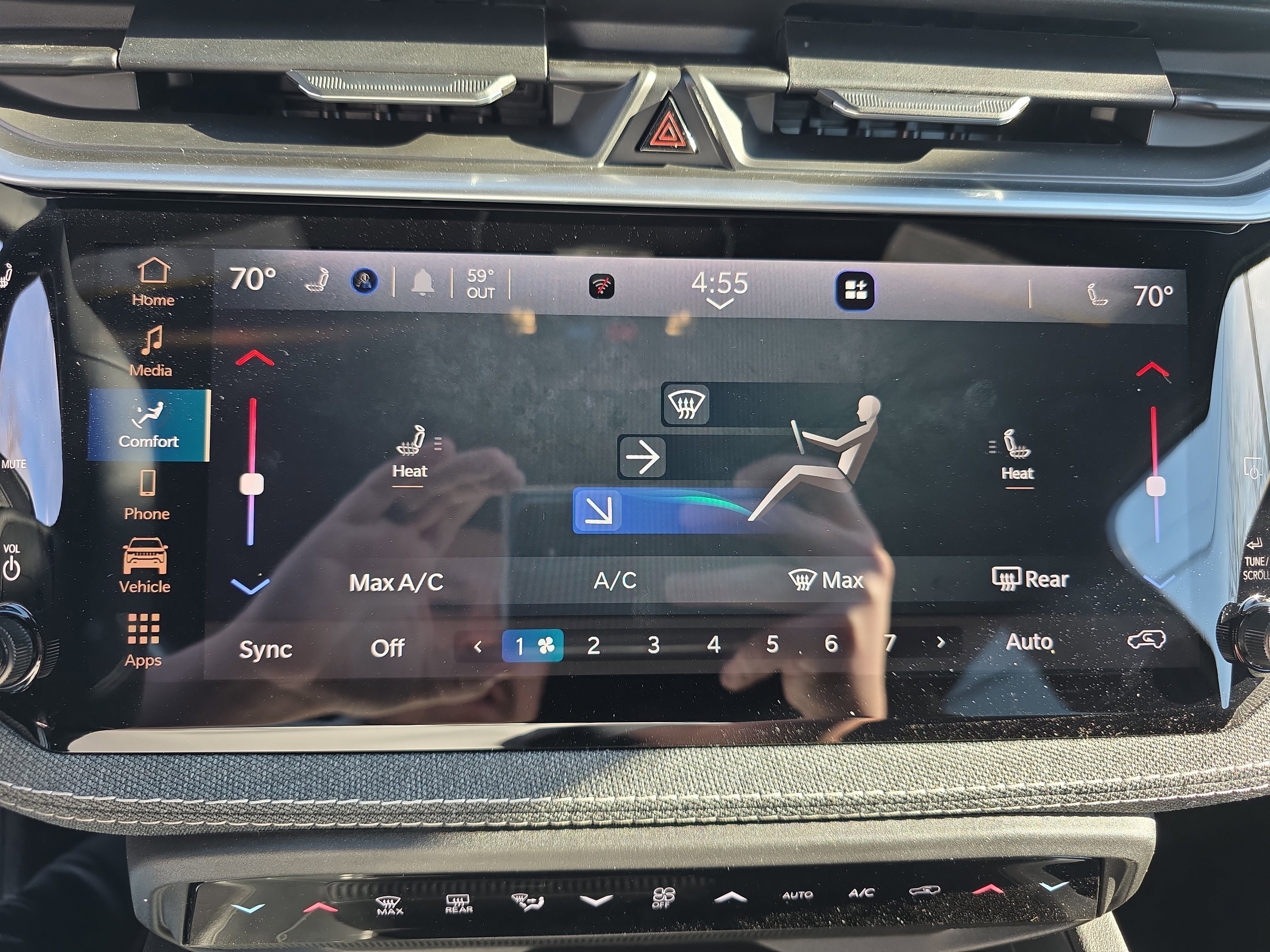 New 2026 Jeep Cherokee Laredo image 5