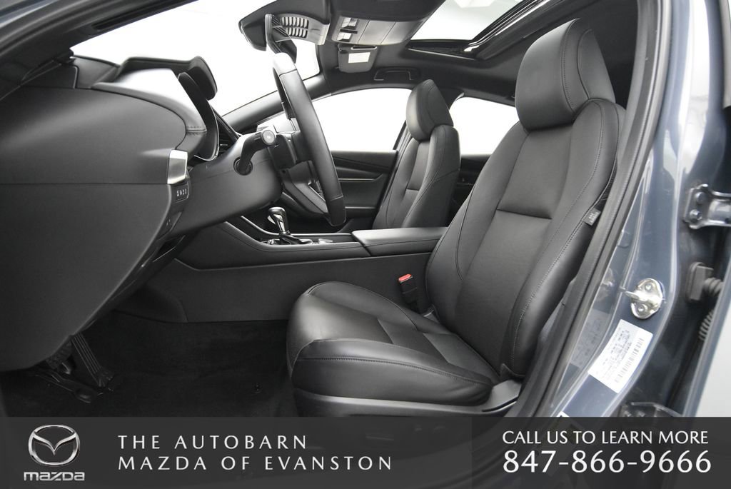 Used 2025 MAZDA MAZDA3 Hatchback w/ Appearance Package image 24